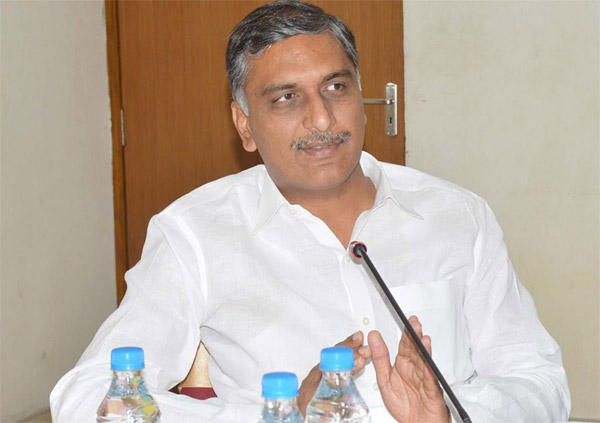 chandrababu naidu,kcr,uma bharathi,harish rao,fire,water issues  చంద్రబాబుపై హరీష్ అలా ఫైర్ అయ్యాడేంటి?